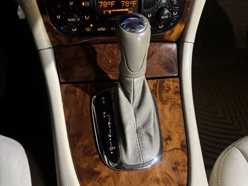 Used 2004 Mercedes-Benz CLK 320 Coupe image 10