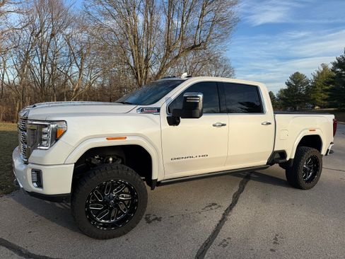 Used 2023 GMC Sierra 3500 Denali w/ Denali Ultimate Package image 1