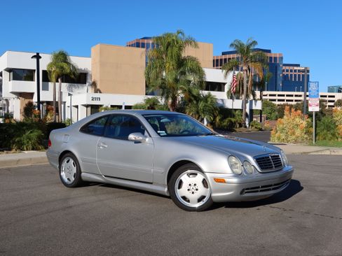 Used 2002 Mercedes-Benz CLK 55 AMG Coupe image 4