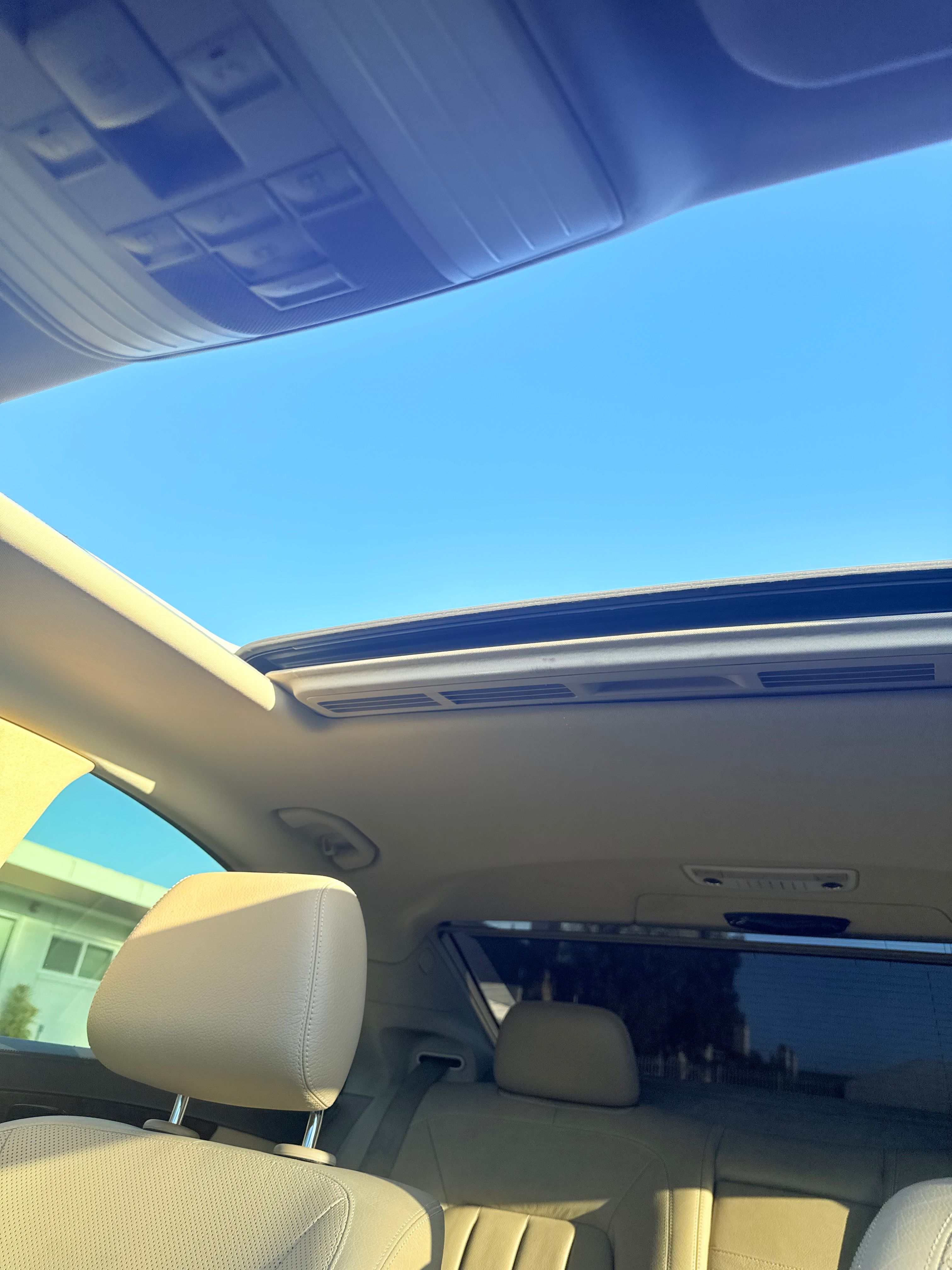 Used 2012 Mercedes-Benz CLS 550 image 12