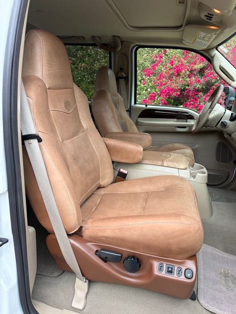 Used 2005 Ford F350 King Ranch AWD/4WD image 2