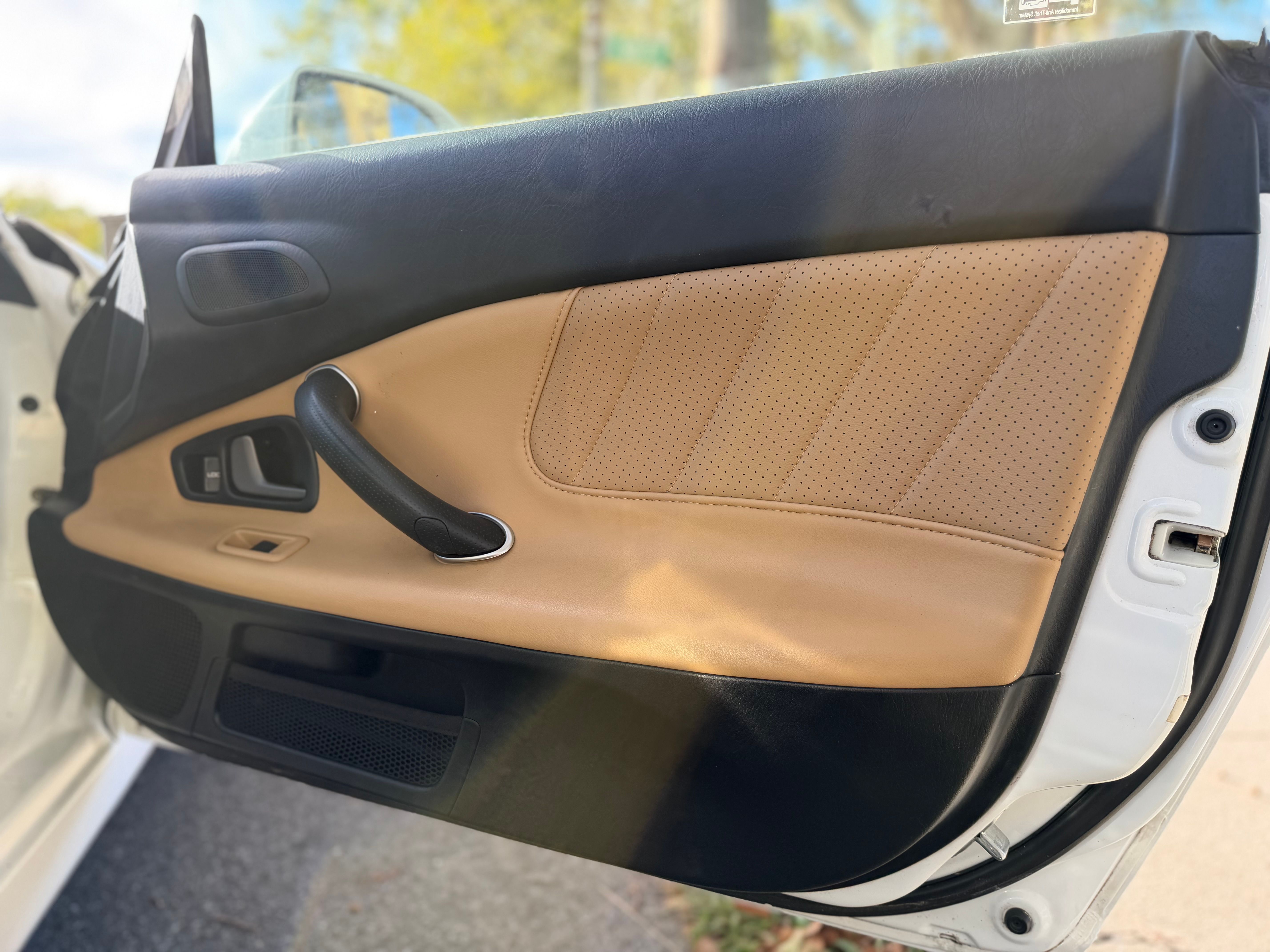 Used 2004 Honda S2000 image 13