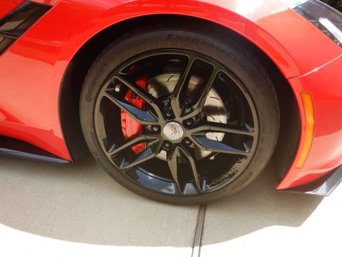Used 2014 Chevrolet Corvette Stingray Coupe w/ 3LT Preferred Equipment Group RWD image 27