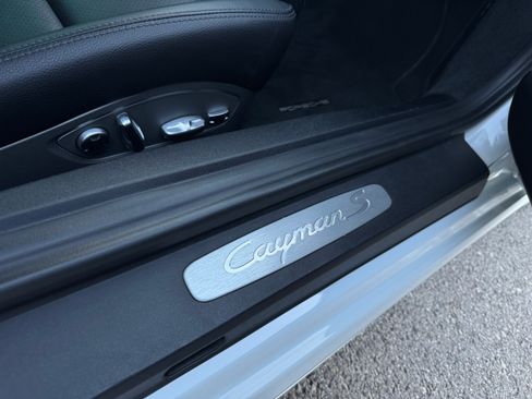 Used 2018 Porsche 718 Cayman S image 21