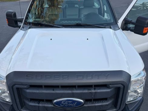 Used 2015 Ford F250 XL w/ Power Equipment Group image 4