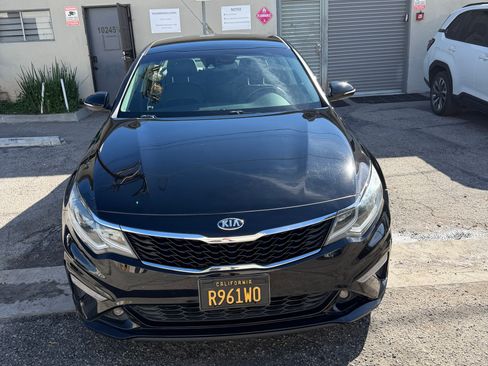 Used 2019 Kia Optima S image 5