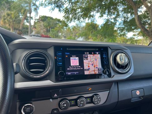 Used 2019 Toyota Tacoma TRD Off-Road w/ Phone Cable & Charge Package image 8