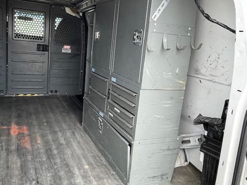 Used 2015 GMC Savana 2500 image 2