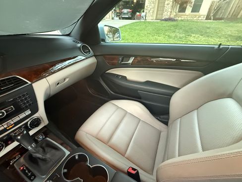 Used 2013 Mercedes-Benz C 250 Coupe image 9