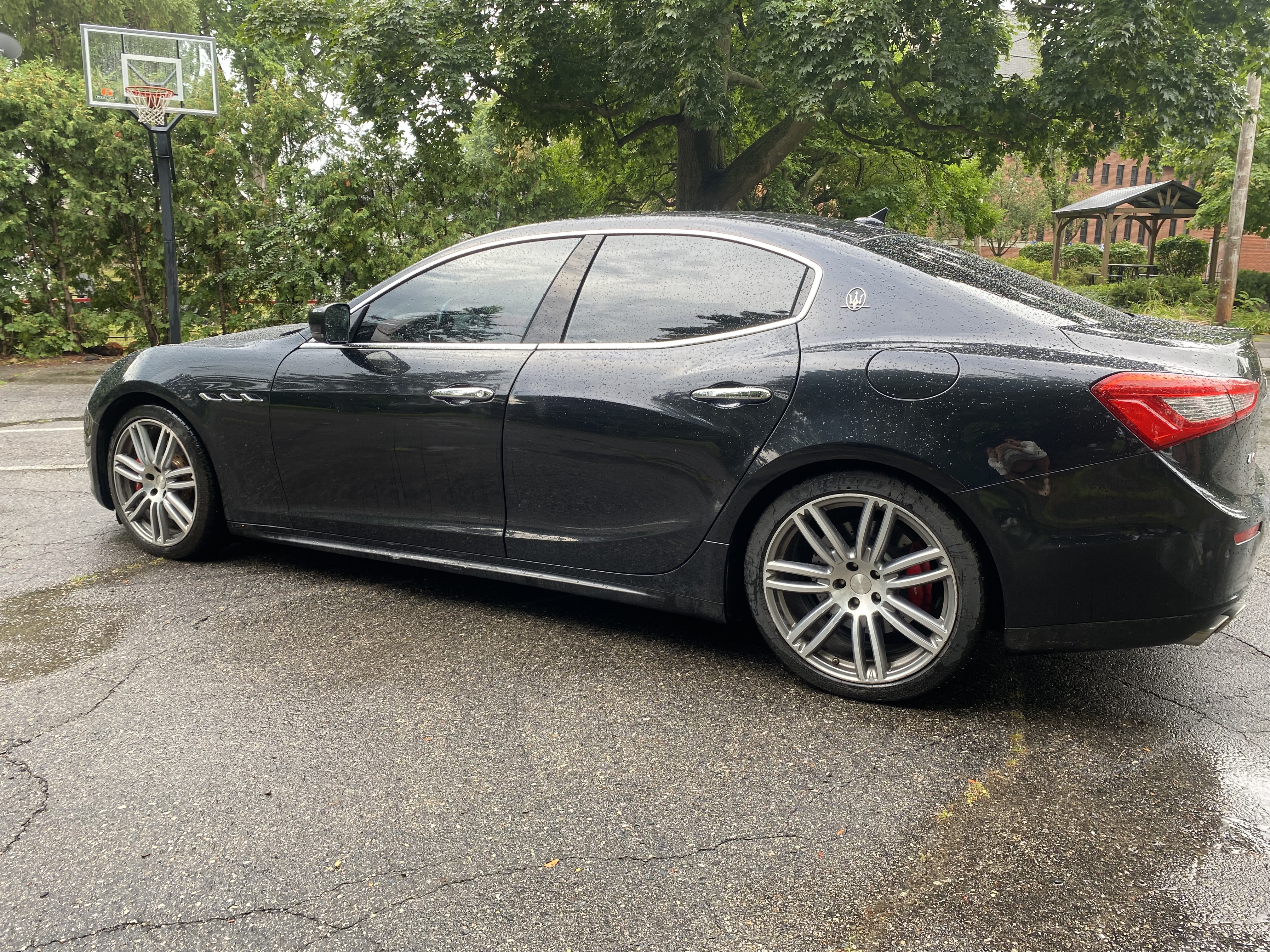 Used 2014 Maserati Ghibli S Q4 AWD/4WD image 2