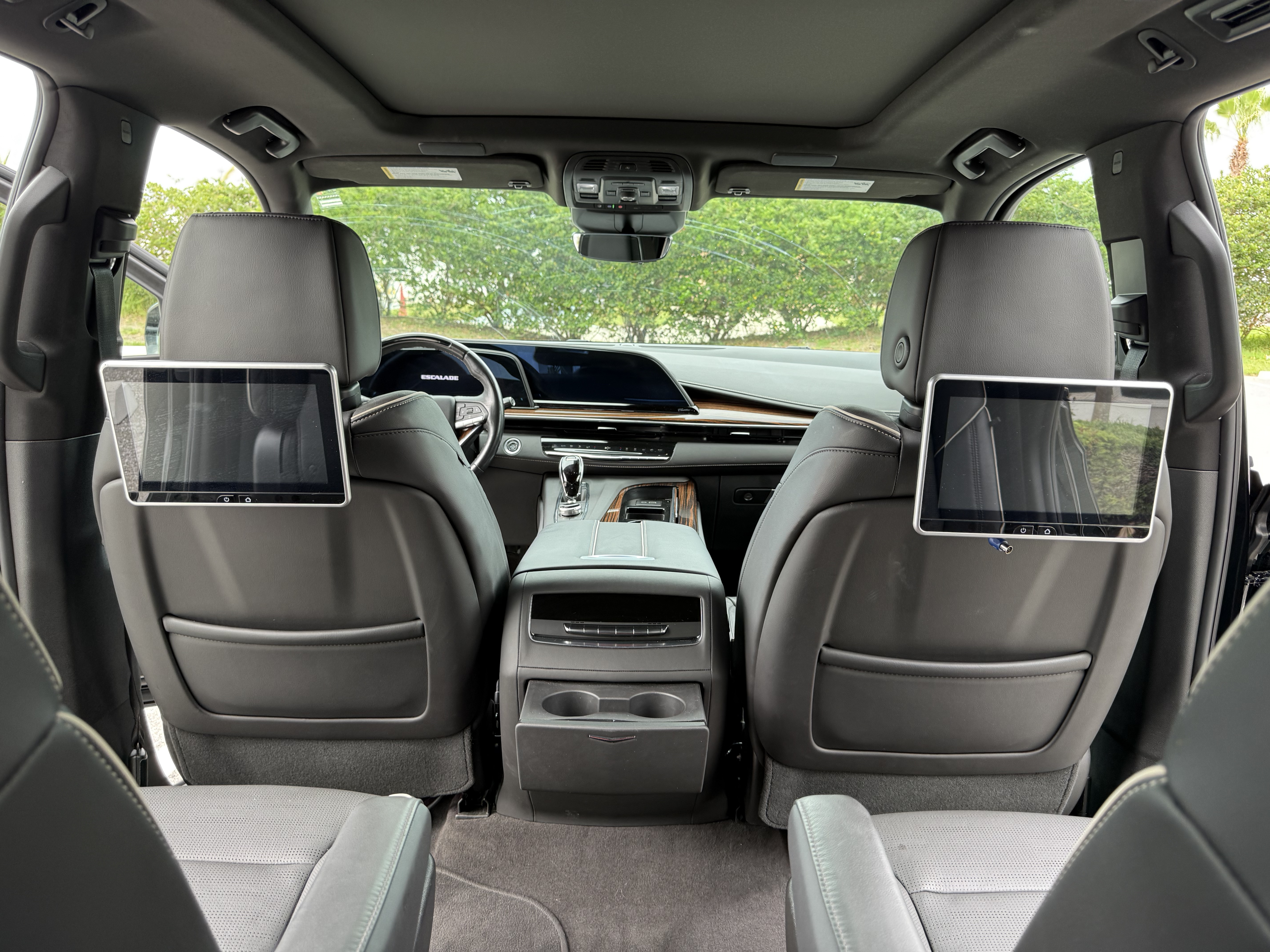 Used 2023 Cadillac Escalade Premium Luxury w/ Performance Package RWD image 16