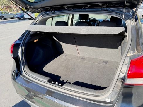 Used 2016 Kia Forte LX image 10