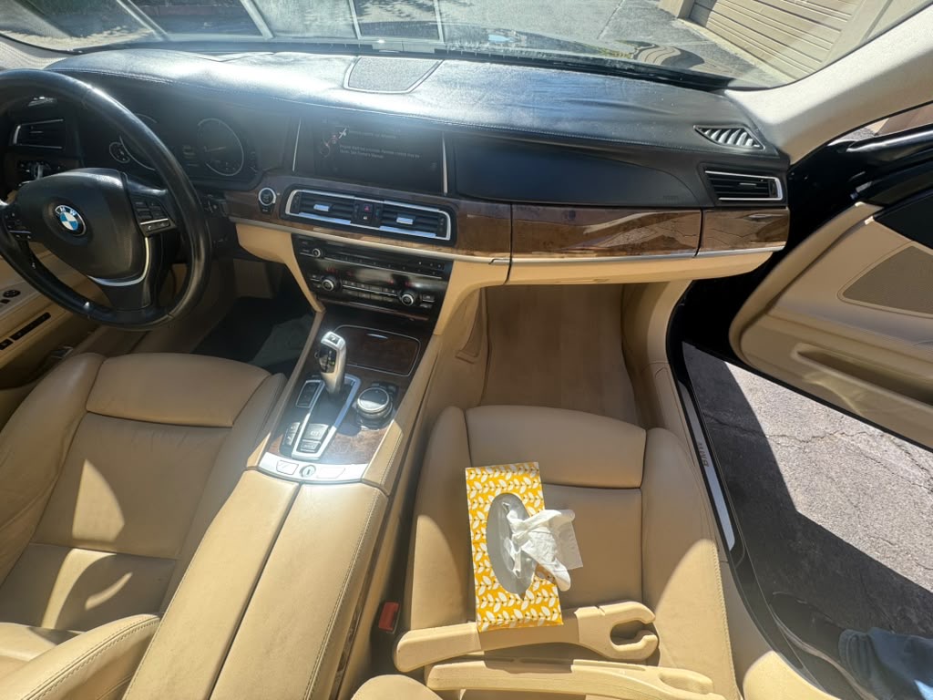 Used 2015 BMW 750i RWD image 5