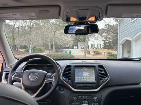 Used 2018 Jeep Cherokee Trailhawk w/ Quick Order Package 27L image 8