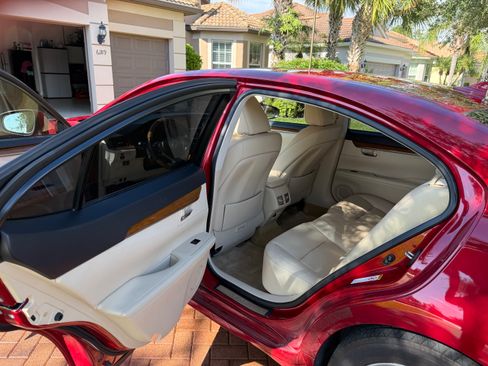 Used 2013 Lexus ES 300h w/ Luxury Pkg FWD image 5