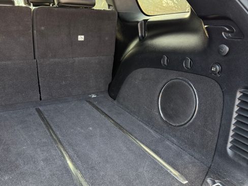 Used 2017 Jeep Grand Cherokee Limited w/ Luxury Group II image 10