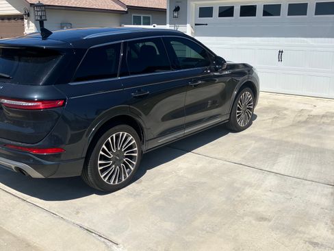 Used 2020 Lincoln Corsair Reserve w/ Equipment Group 201A image 2