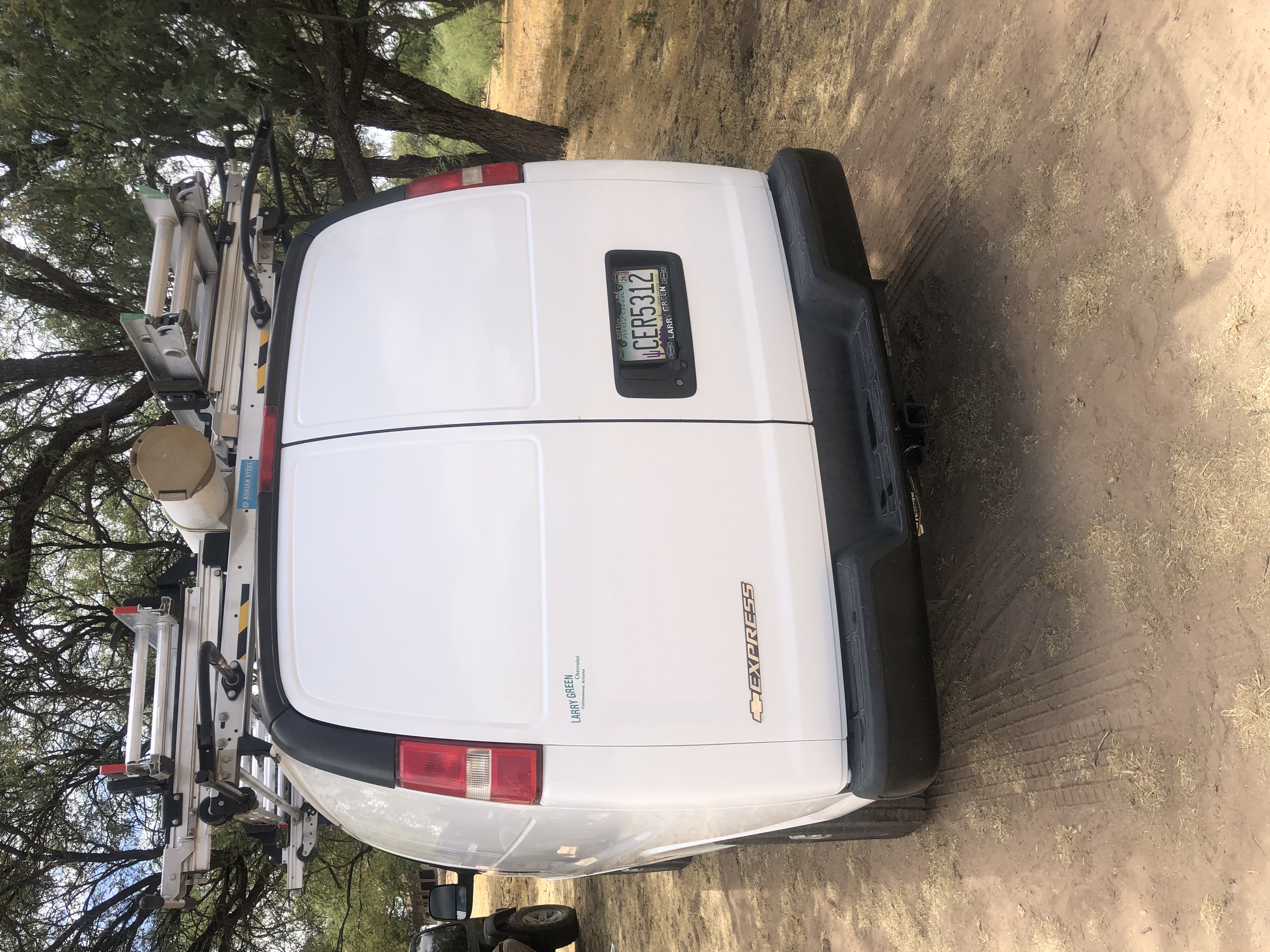 Used 2017 Chevrolet Express 2500 RWD image 5