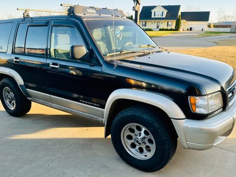 Used 1999 Isuzu Trooper S image 9