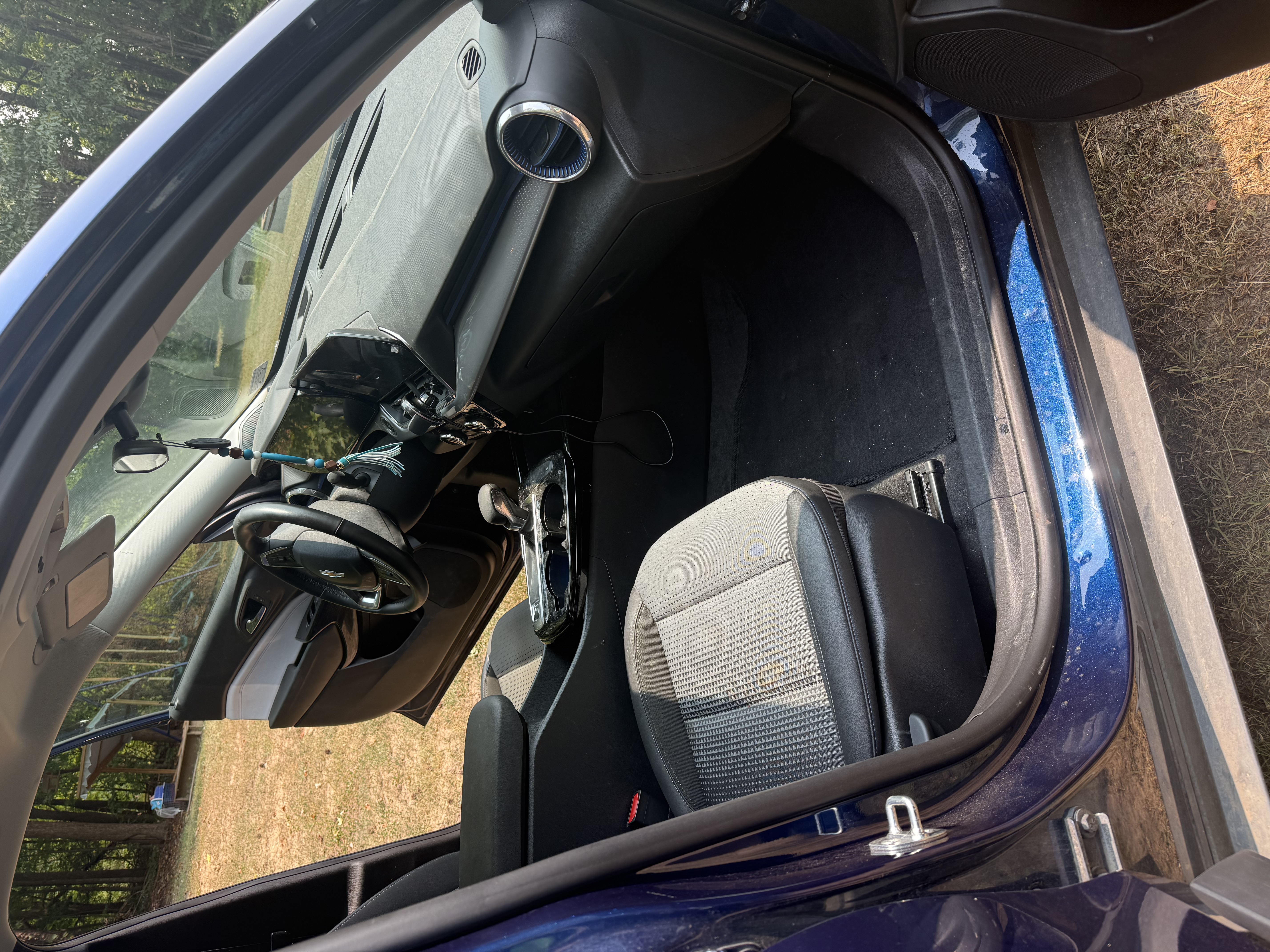 Used 2024 Chevrolet Trax LT w/ Driver Confidence Package FWD image 16