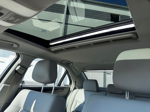 Used 2013 Mercedes-Benz E 350 Sedan image 16