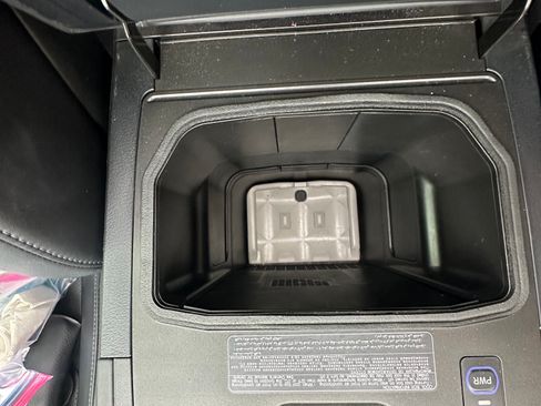 Used 2017 Lexus LX 570 4WD image 29