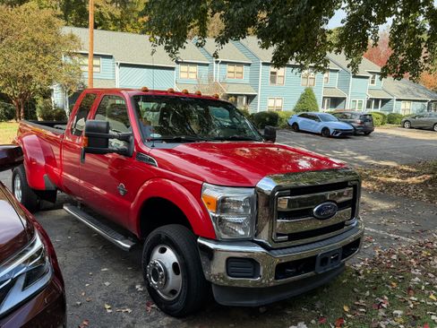 Used 2012 Ford F350 XLT w/ Camper Pkg image 14