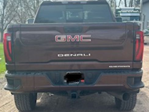 Used 2024 GMC Sierra 3500 Denali AWD/4WD image 5