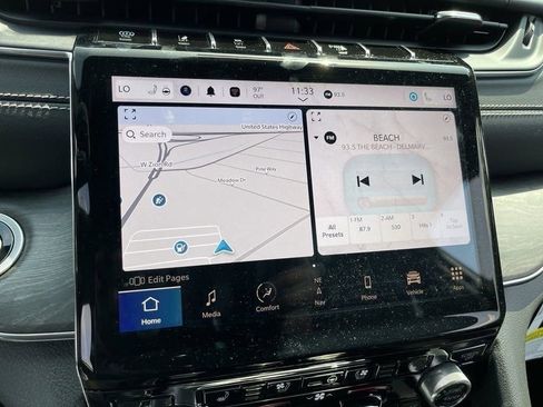 Used 2023 Jeep Grand Cherokee Overland image 16