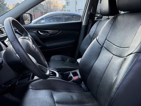 Used 2016 Nissan Rogue SL image 5