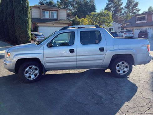Used 2006 Honda Ridgeline RT image 6