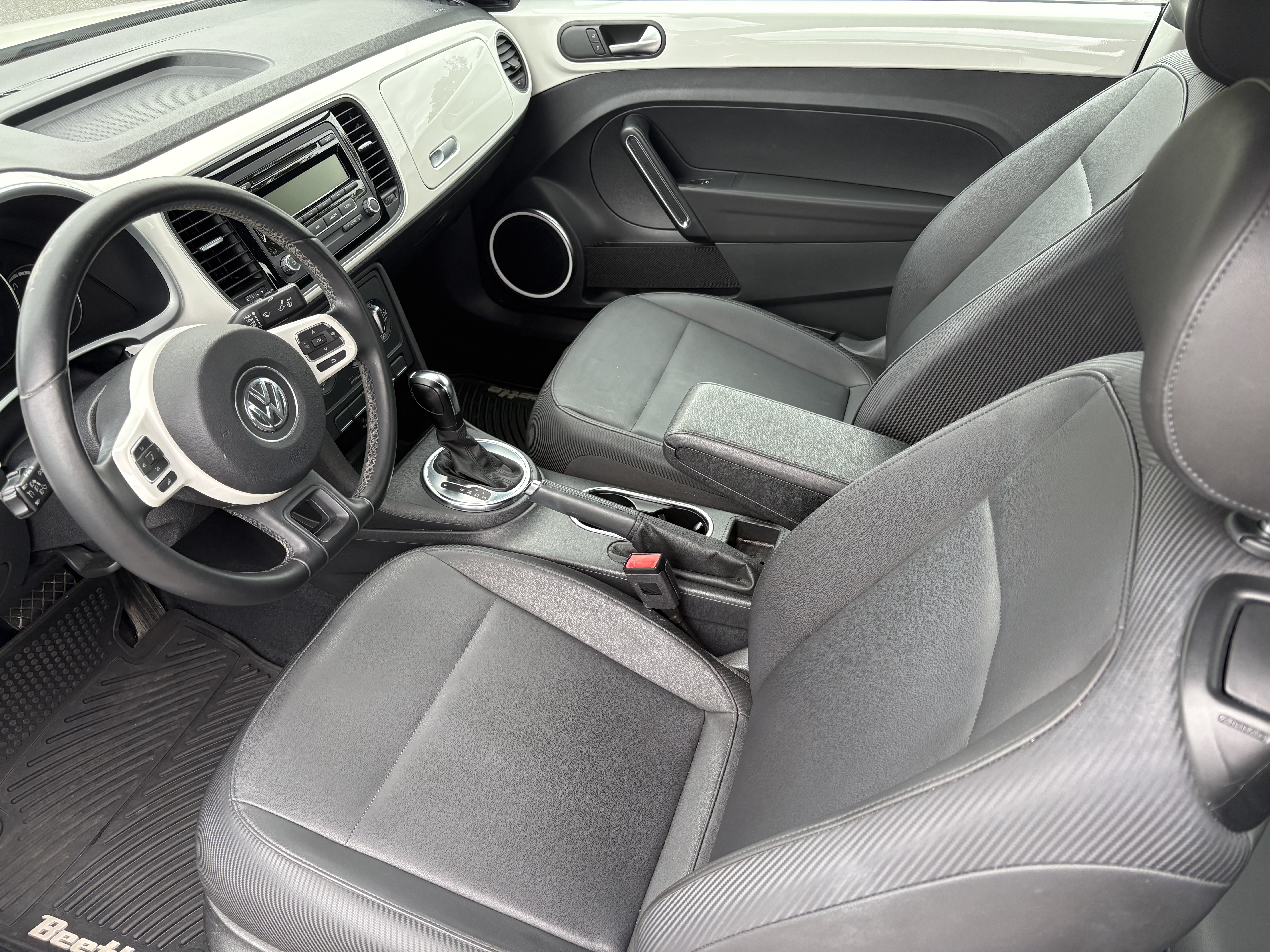 Used 2014 Volkswagen Beetle 2.5 FWD image 12