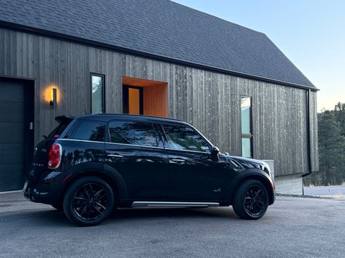 Used 2016 MINI Cooper Countryman S image 2