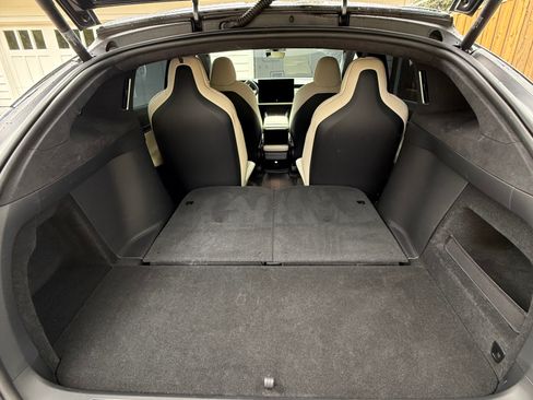 Used 2022 Tesla Model X Plaid image 12