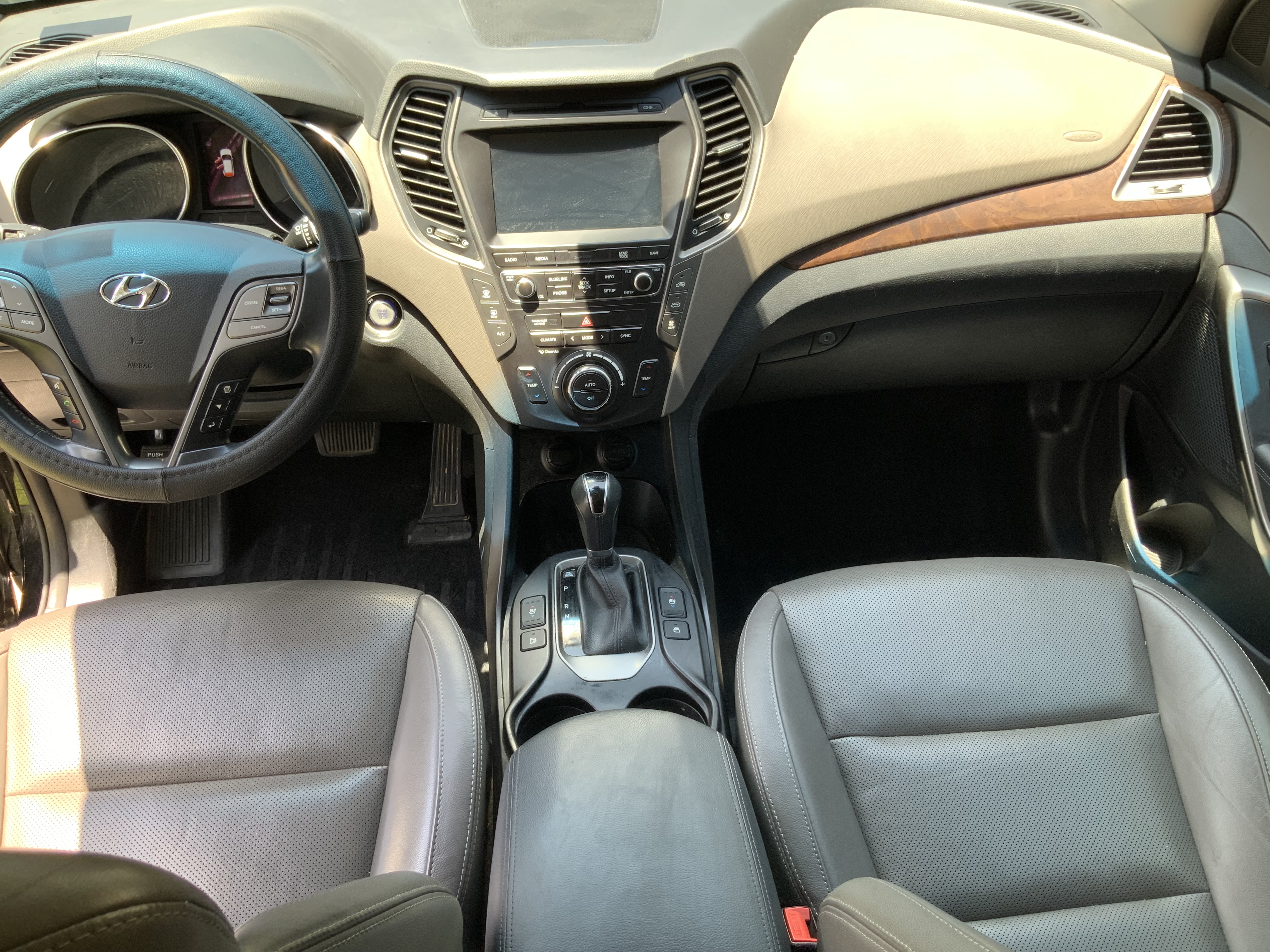 Used 2018 Hyundai Santa Fe FWD image 14