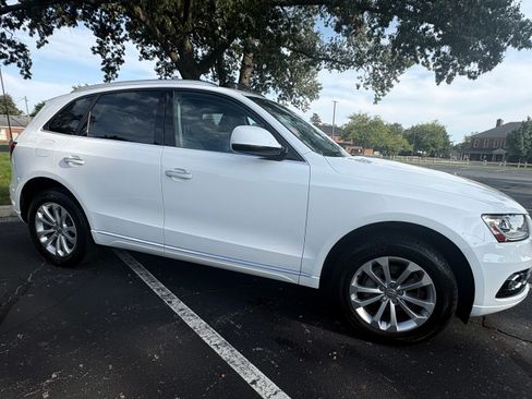 Used 2017 Audi Q5 2.0T Premium w/ Audi MMI Navigation Plus AWD/4WD image 2