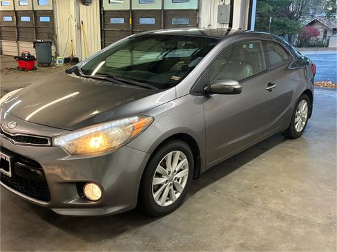 Used 2014 Kia Forte Koup EX w/ EX Premium Package image 6