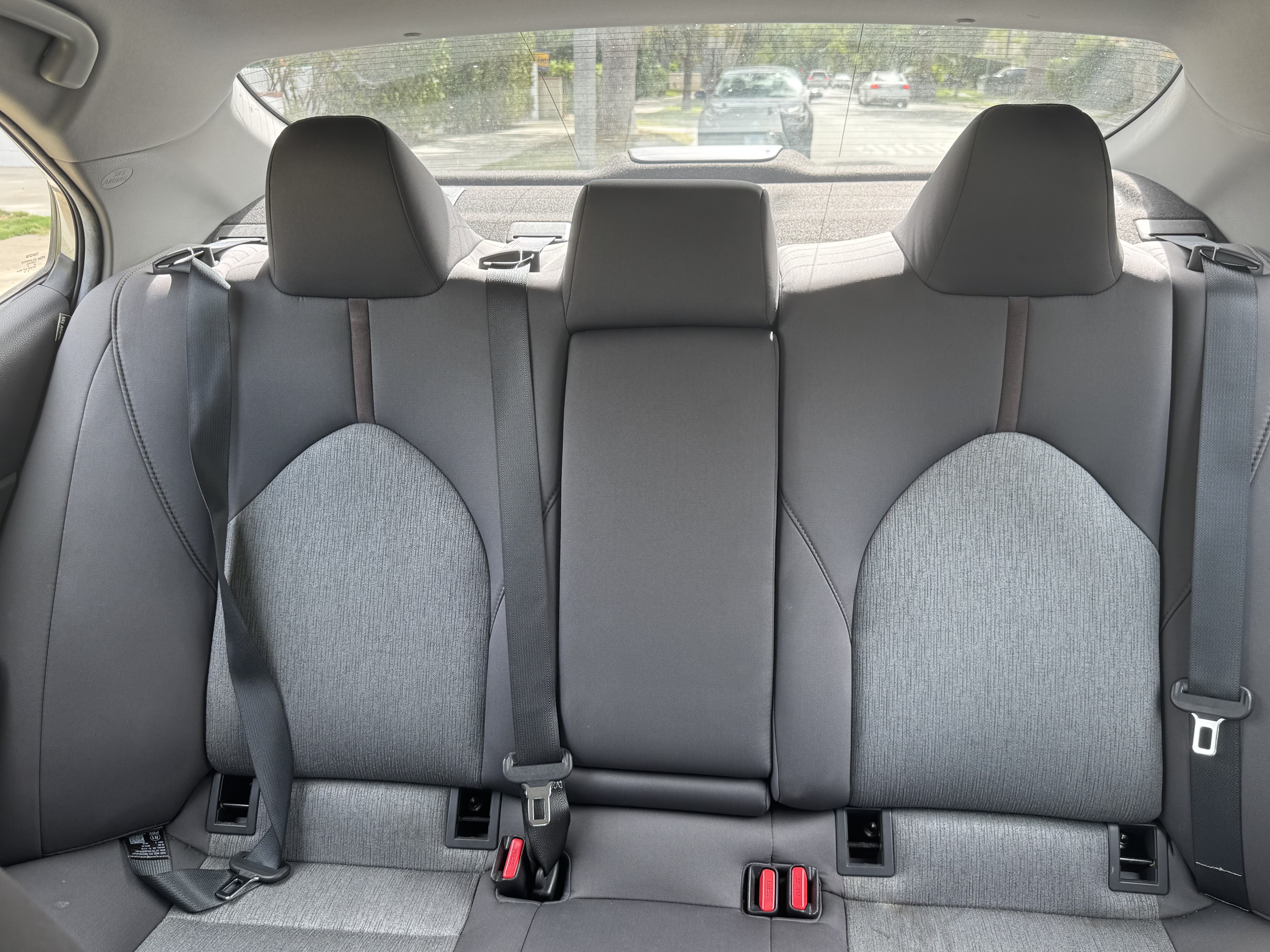 Used 2019 Toyota Camry LE FWD image 11