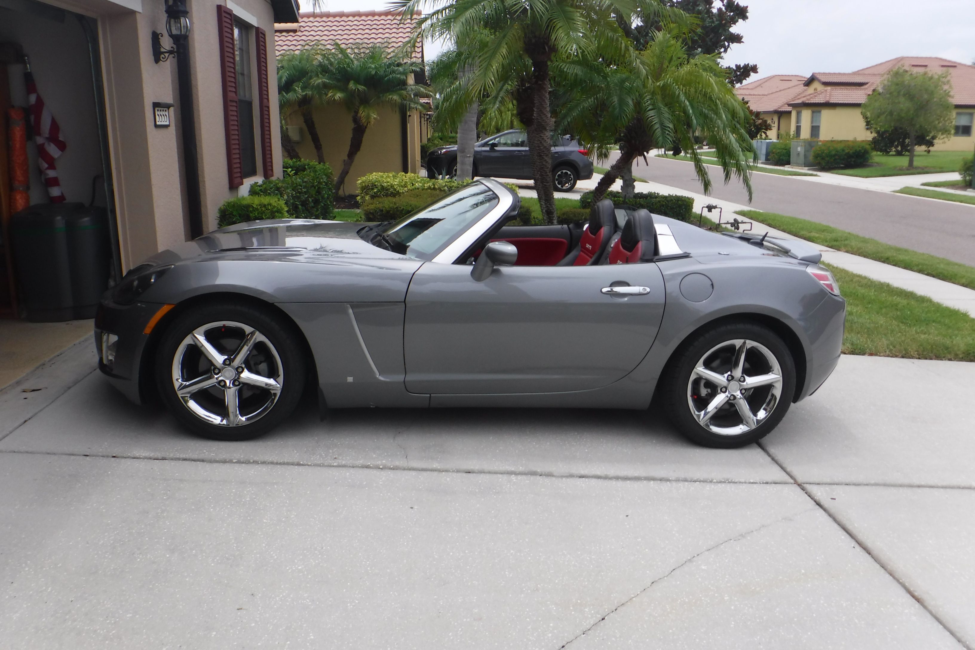 Used 2007 Saturn Sky Red Line RWD image 1