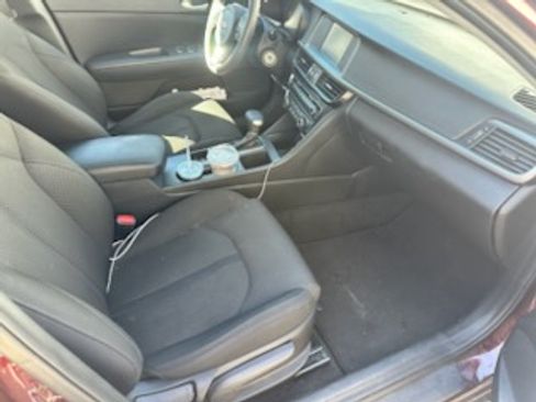 Used 2018 Kia Optima LX w/ 17" Alloy Wheels Package image 10