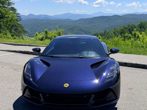 Used 2025 Lotus Emira RWD image 4