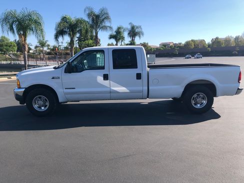 Used 2001 Ford F350 2WD Crew Cab Super Duty image 1