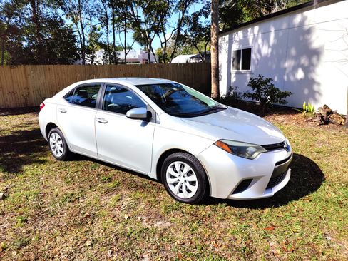 Used 2015 Toyota Corolla L image 1