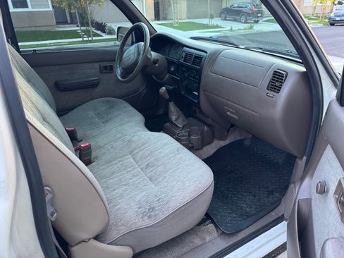 Used 1999 Toyota Tacoma 2WD Regular Cab image 6