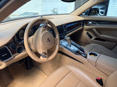 Used 2010 Porsche Panamera 4S AWD/4WD image 19