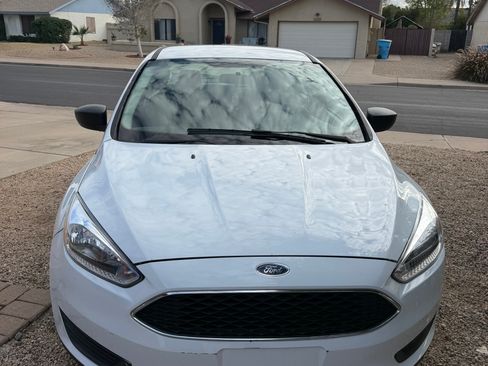 Used 2017 Ford Focus S FWD image 4