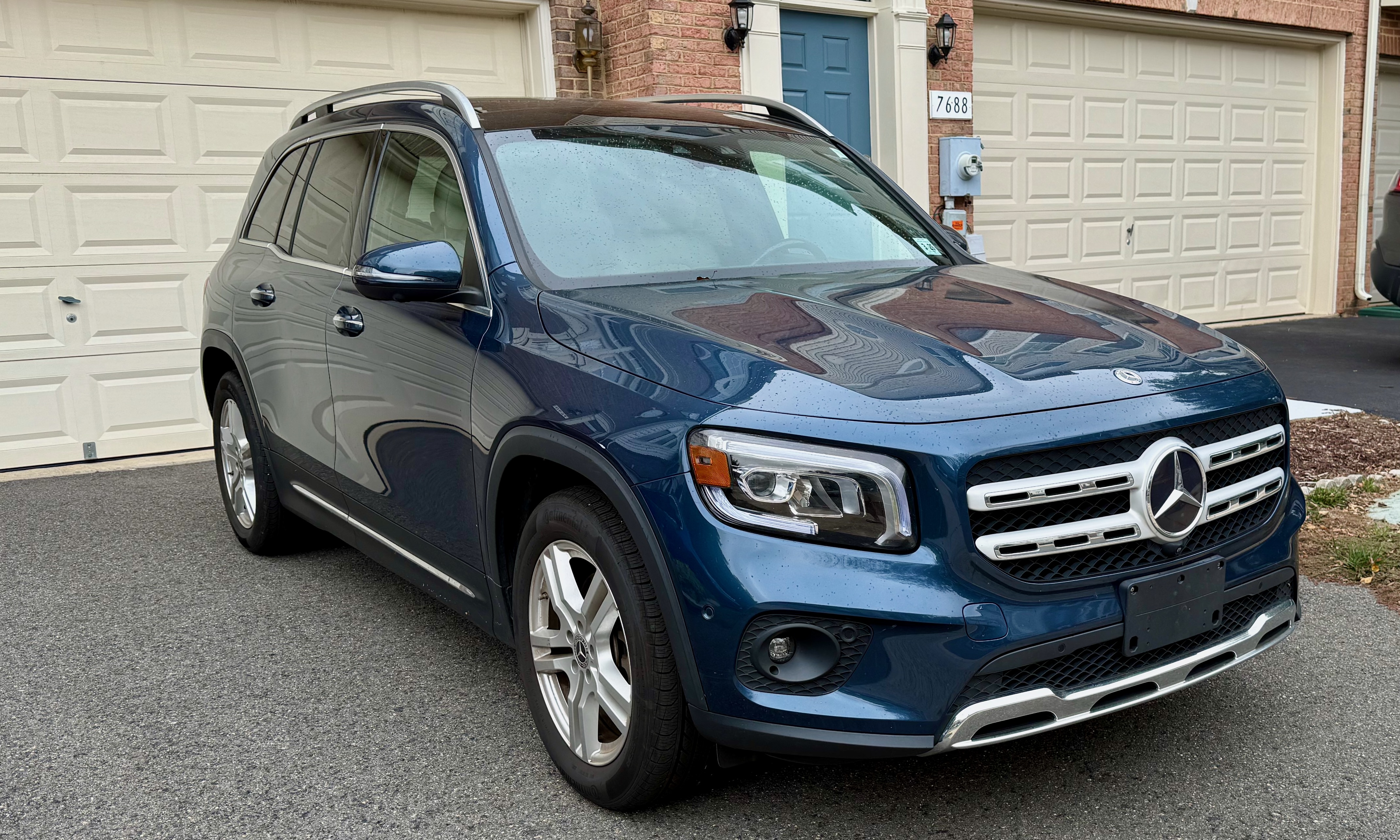 Used 2021 Mercedes-Benz GLB 250 4MATIC image 2