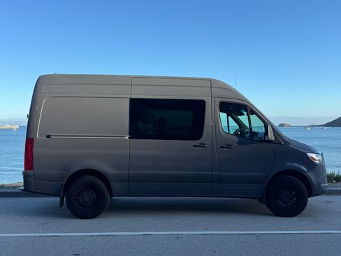 Used 2020 Mercedes-Benz Sprinter 2500 image 20