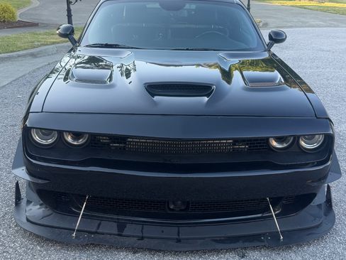 Used 2023 Dodge Challenger R/T Scat Pack RWD image 5