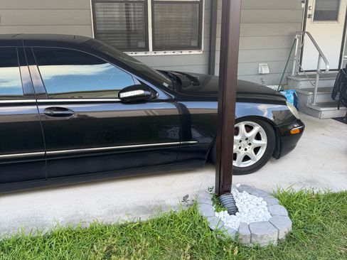 Used 2005 Mercedes-Benz S 500 4MATIC image 2